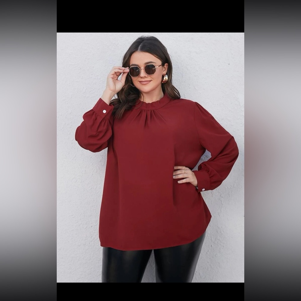 2/$15❗️NWOT SHEIN flowy red top with keyhole back (4X)